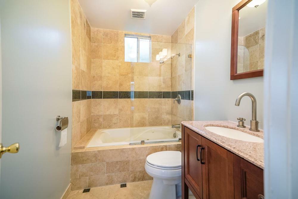 Stylish 2 Bed & 2 Bath At The Heart Of Hollywood With Free Parking - One Car Only Apartment ลอสแอนเจลิส ภายนอก รูปภาพ
