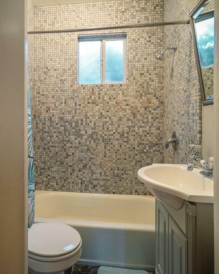 Stylish 2 Bed & 2 Bath At The Heart Of Hollywood With Free Parking - One Car Only Apartment ลอสแอนเจลิส ภายนอก รูปภาพ