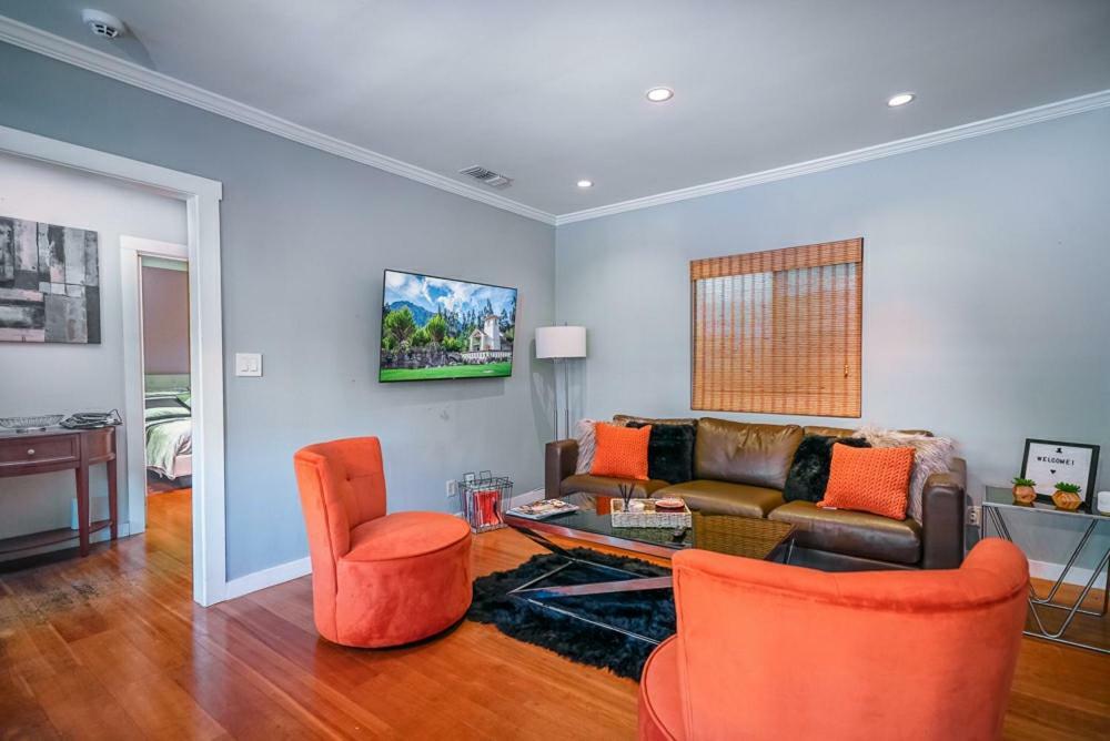 Stylish 2 Bed & 2 Bath At The Heart Of Hollywood With Free Parking - One Car Only Apartment ลอสแอนเจลิส ภายนอก รูปภาพ
