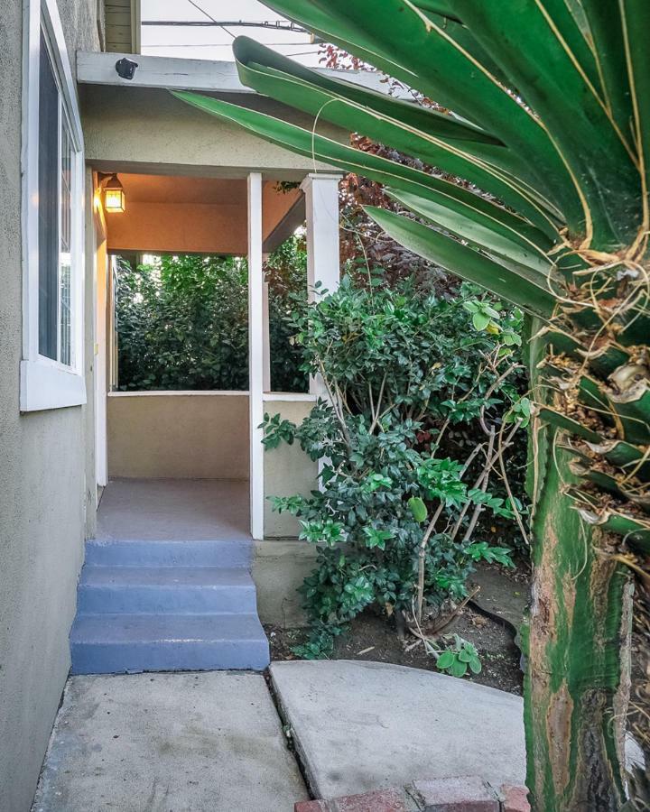 Stylish 2 Bed & 2 Bath At The Heart Of Hollywood With Free Parking - One Car Only Apartment ลอสแอนเจลิส ภายนอก รูปภาพ
